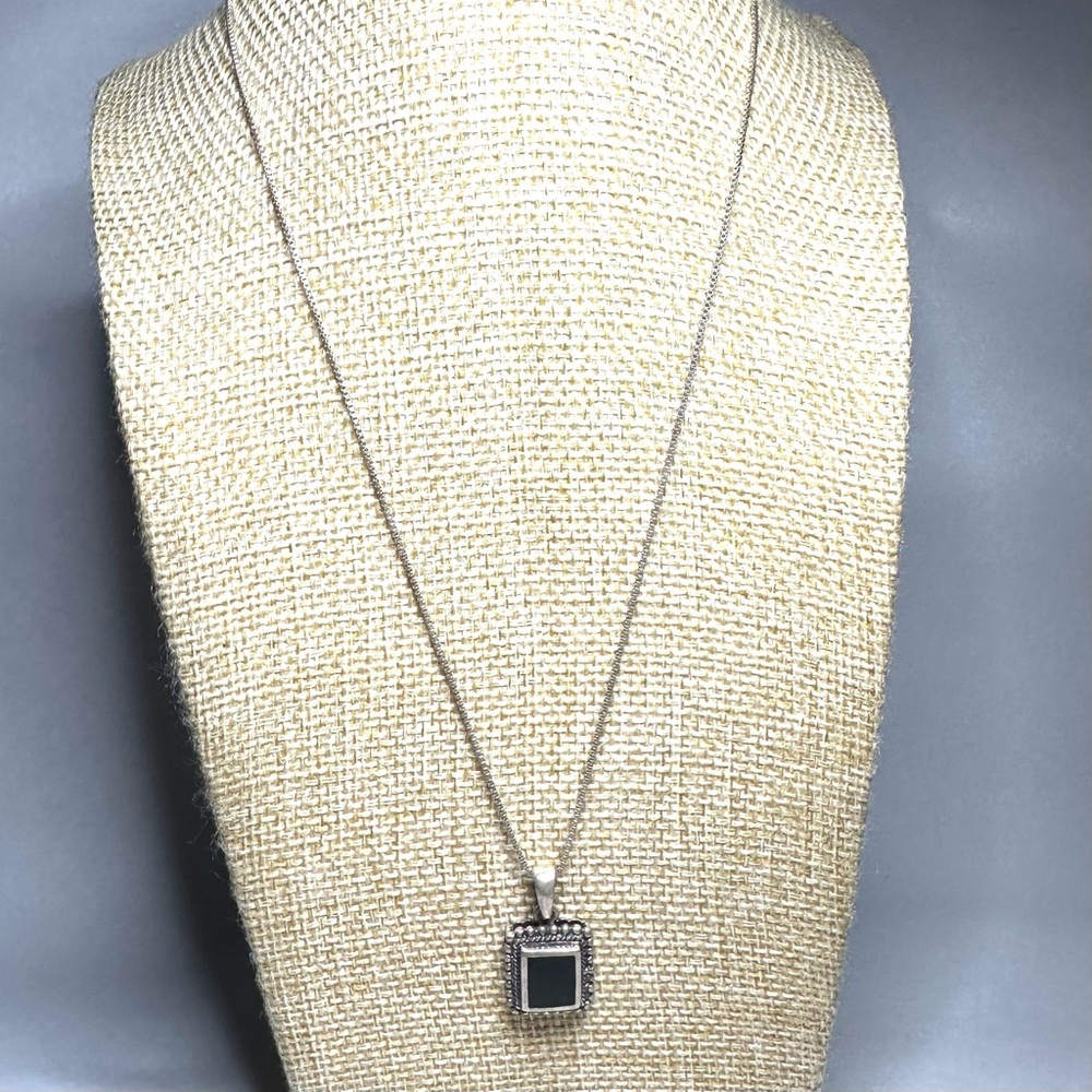 Rectangular Silver Necklace With Black Center - image 2